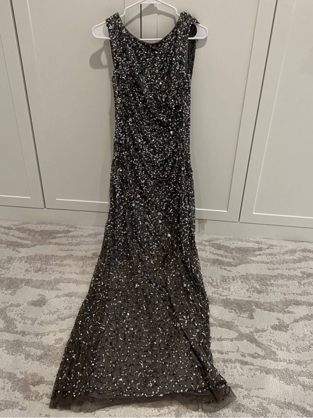 Adrianna Papell Gray & Silver Sequin Evening Gown Size 6